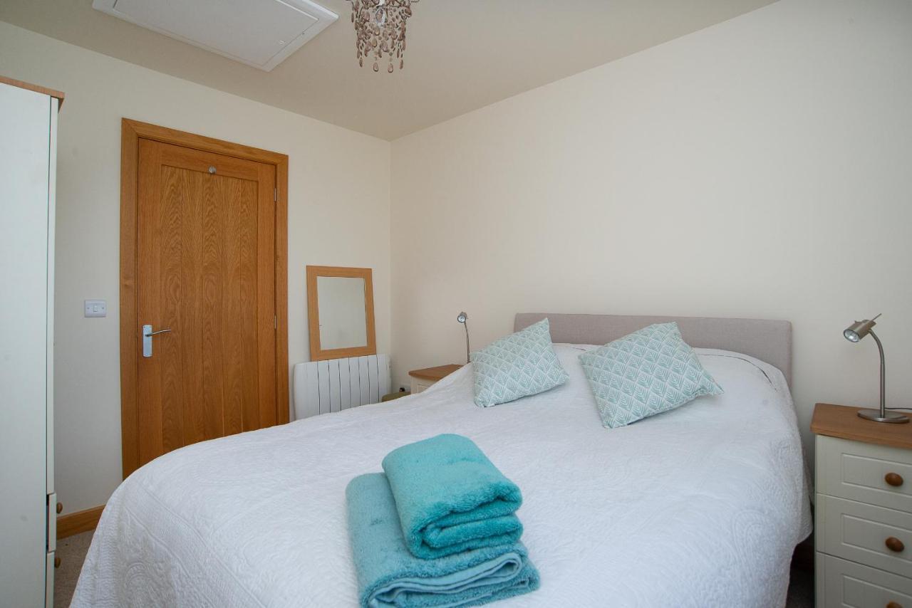 Finest Retreats - Sea Views Cottage Престатін Екстер'єр фото